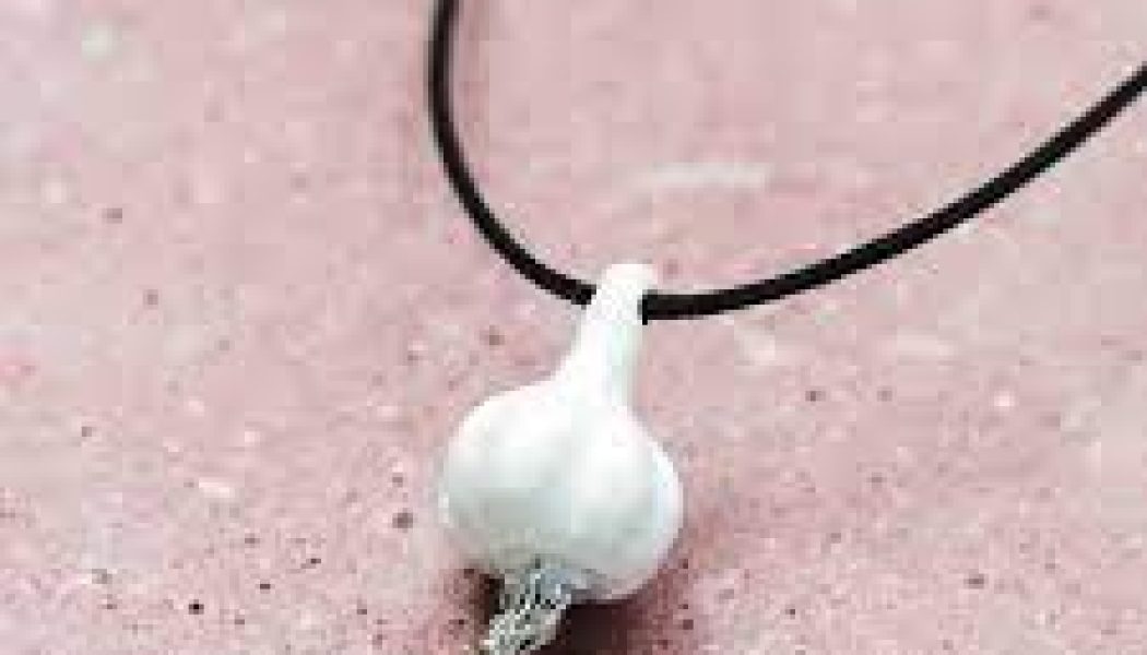GARLIC PROTECTION CHARM