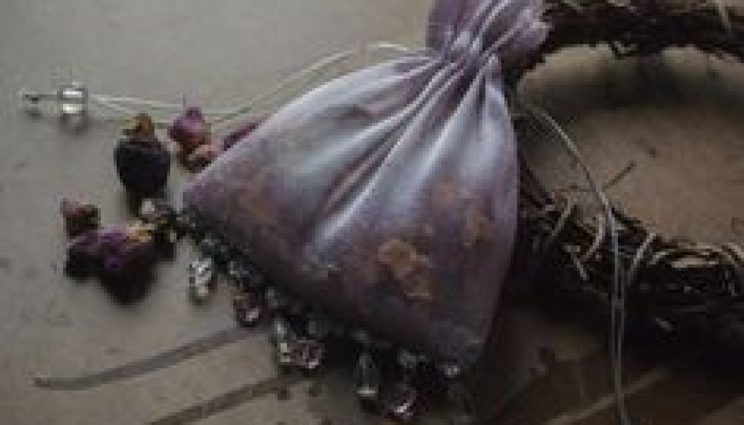 Herbal Pot-Pourris, Sachets and Pillows